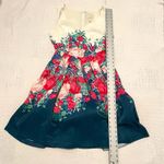 Modcloth floral fit & flare dress v-neck pleated sleeveless medium D1 2545 Photo 1