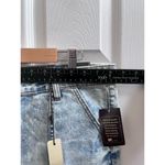 Kut From The Kloth NWT  Gerri Fray Jean Short 3 Inch Inseam Size 14 Acid Wash Photo 3