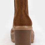 Soda Platform Boots Photo 3