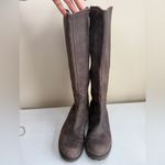 Clarks  Marana Trudy Brown Leather Knee High Low Heel Tall Boots, Sz 9.5 Photo 2