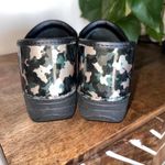 Dansko  XP 2.0 Camo Patent Leather Clogs Womens‎ Size 38/7.5 Waterproof Leather Photo 4