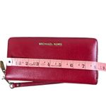 Michael Kors  Leather Jet Set Travel Continental Wallet Wristlet Lg Cherry Office Photo 9