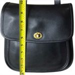 Coach Vintage Black Leather Side Pack Brass Turn Lock Shoulder Bag USA 9979 Photo 8