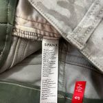 Spanx  Twill Shorts Pull On Smooth Shaping Slimming Gray Camo Sz Small 5” Inseam Photo 2