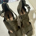 Parker & Sky  Wedges Womens Size 6 Olive Green Suede High Heels Peep toe Photo 2