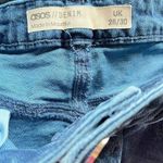 ASOS FARLEIGH High Waisted Slim Mom Jeans Distressed Raw Hem In Mid Wash 28/30 Photo 5