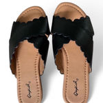 Qupid ‎Scalloped Criss Cross Slides Photo 0