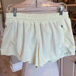 Athletic Shorts Pastel Yellow Size M Photo 1