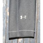 Under Armour  Ladies Workout Athletic Gray Capri Leggings XS Elastic Waist Casual Photo 2