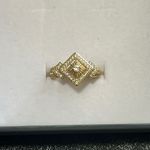 Elegant Gold and diamond Women's Ring Size 6 Photo 5