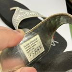 Skechers yoga foam flip flop sandals size 9 Photo 4