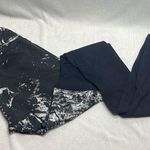 Alo Yoga Black and White marbled top and Black Bottom Leggings Size XS Photo 0