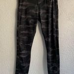 Athleta  Ultimate Camo Legging Photo 5