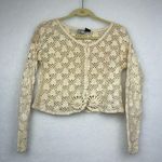 Cropped Button Photo 0