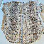 Violet+Claire  women's blouse reptile print size medium‎ 100% polyester Photo 8