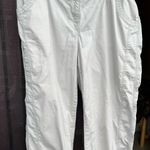 JM Collection  Women's Pants Size 12 White Cotton Spandex Cropped. Capri Photo 0
