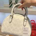 Coach Sydney Satchel In Signature Canvas Chalk/Glacier White NWT CA591. Photo 2