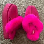 UGG Pink Slippers Photo 0