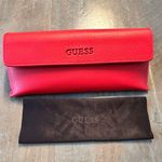 Guess Red  eyeglass case with lens wipe Photo 0