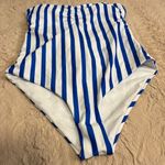 Blue and white one Photo 1