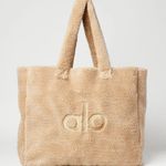 Alo Yoga Foxy Sherpa Tote Camel Photo 0