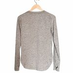 Athleta  Uptempo Top Long Sleeve Curved Hem Active LS Tee Olive Heather Size XS Photo 1