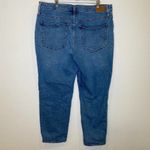 Madewell  Medium Wash Denim Mom Jean EUC Sz 33 High Rise Crop Tapered Leg Photo 3