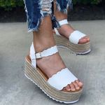White Scalloped espadrille Wedge Size 10 Photo 1