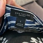 Ann Taylor FACTORY Striped Navy Blue & White Short Sleeve Top Size Small Photo 4