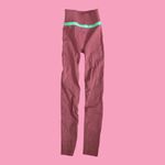 Fabletics Sculptknit Leggings Womens Size Extra Small Pink High Waisted Pull On Product Description This legging proves style and performance are in the details (hello, sexy cutout and contrast binding). Thanks to our advanced fabric, training days never looked so good. Features Moisture-Wicking Fabric SculptKnit® Specially engineered with warp knit technology and a shapewear-inspired waistband, our most advanced fabric offers targeted compression that contours in all the right places. A total gym game-changer? We think so! 90% Nylon/10% Elastane Imported. These Sculptknit leggings are a must-have in your workout wardrobe. The high-waisted design provides comfort and support during any activity. Made for women, these leggings come in size XS and feature a solid pink color with a stylish ankle cut. The material is of high quality and ensures durability. Perfect for any fitness enthusiast, these leggings are great for yoga, running, or any other workout routine. Photo 4