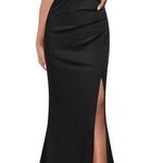 Women’s Sleeveless Black Vneck ruched dress with front slit size Large Photo 0