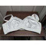 Playtex  Size 42C Original 18 Hour Comfort Strap Wirefree Bra White Floral 4693 Photo 1