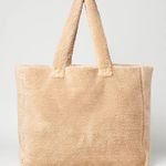 Alo Yoga Foxy Sherpa Tote Camel Photo 1