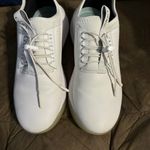 Clove nursing shoes White Size 9 Photo 0