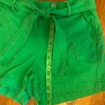 J.Crew belted shorts. Women’s 4 Kelly Green Linen blend Pockets Preppy Causal Photo 2