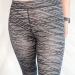 Under Armour | Low-Rise Striped Workout Leggings Tights Pants Athletic Gymwear Photo 1