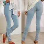 Soft Surroundings  light wash high waist embroidered skinny jeans women’s size 6 Photo 1