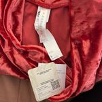 Fabletics NWT Size Large Crushed Velour Crossover Legging Strawberry Red Photo 5