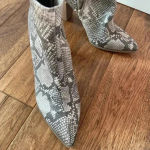 Carlos Santana  Grey snakeskin Tibbie ankle boots Photo 3