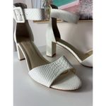 Chinese Laundry  White Embossed Croc Block Heel Open Toe Sandals Faux Leather 11 Photo 1