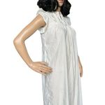 Vintage little Barbizon nightgown cream & embroidered flowers with lace size 6 Photo 5