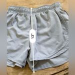 Nike Tempo Dri Fit Women’s Sz M Wolf Gray Running Shorts Photo 5