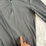 Gap Fit Motion Women's Medium Running Fitted Jacket Black with Thumb Holes Photo 6