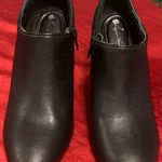 Gloria Vanderbilt  Black Ankle Booties 8 1/2 M
Great shape -sparkling! Photo 6