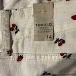 Torrid NWT Size 14 White Shorts with Strawberry and Cherry Print Photo 3