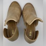 Diba True  Ivy stacked block heel pull on boogie size 6 in tan, new Photo 4