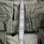 Vuori  Ripstop DuraTerra Pant Women S Army Green Outdoor Hiking Travel Light EUC Photo 13