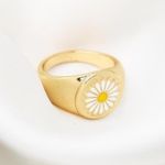Gold Daisy Ring Photo 2