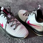 Nike Lebron Sneakers Photo 6