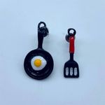NEW fashion earrings fried egg in pan & spoon Photo 2